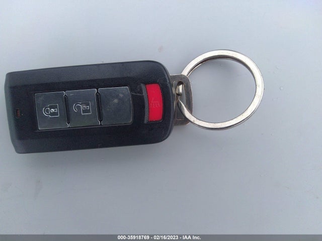 2017 Mitsubishi Outlander, VIN: JA4AZ3A35HZ060457