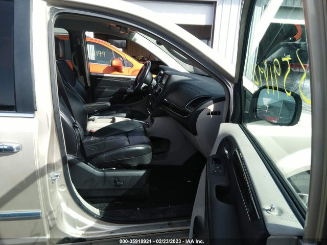2C4RC1GG6CR300515 Chrysler Town & Country Limited