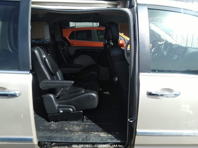 2C4RC1GG6CR300515 Chrysler Town & Country Limited