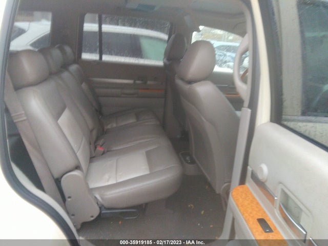 1A8HW58297F586816 Chrysler Aspen Limited