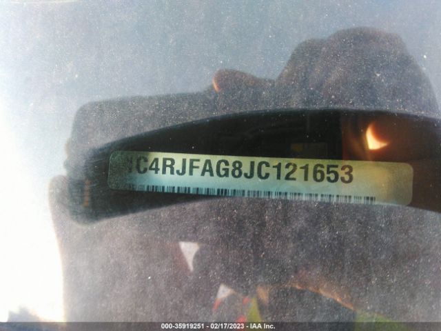 1C4RJFAG8JC121653 Jeep Grand Cherokee Altitude