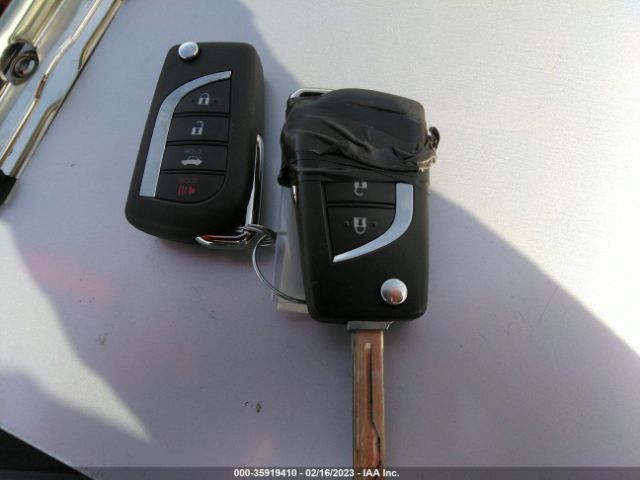 5YFEPMAE9MP229629 Toyota COROLLA LE