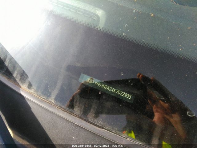 KNDJN2A24K7022935 KIA Soul Base
