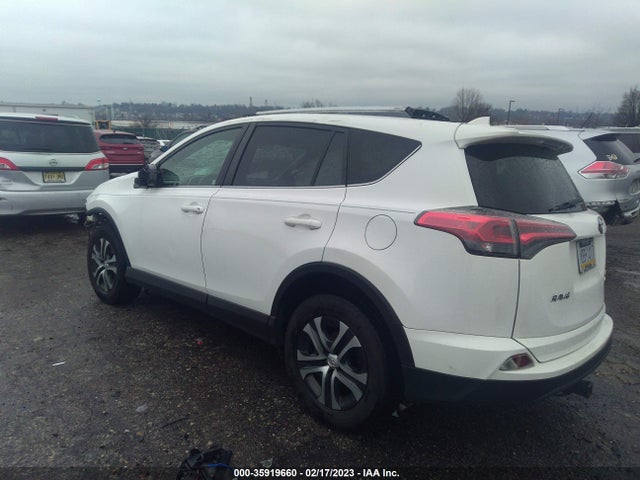 2016 Toyota RAV4, VIN: JTMBFREV7GJ059194