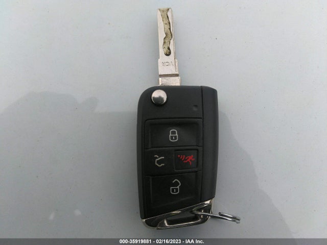 2017 Volkswagen Golf, VIN: 3VWH17AU2HM524377
