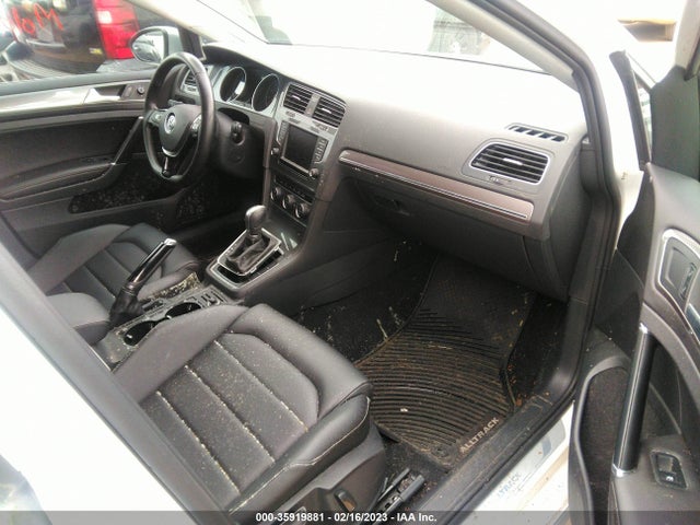 2017 Volkswagen Golf, VIN: 3VWH17AU2HM524377