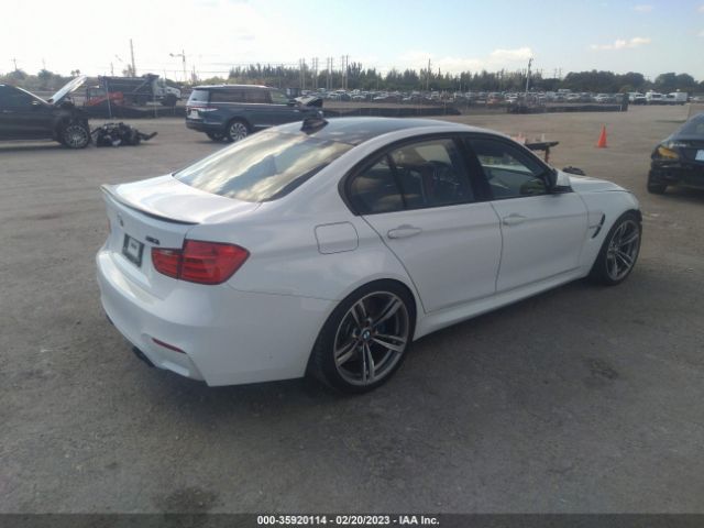 WBS3C9C5XFP805030 BMW M3
