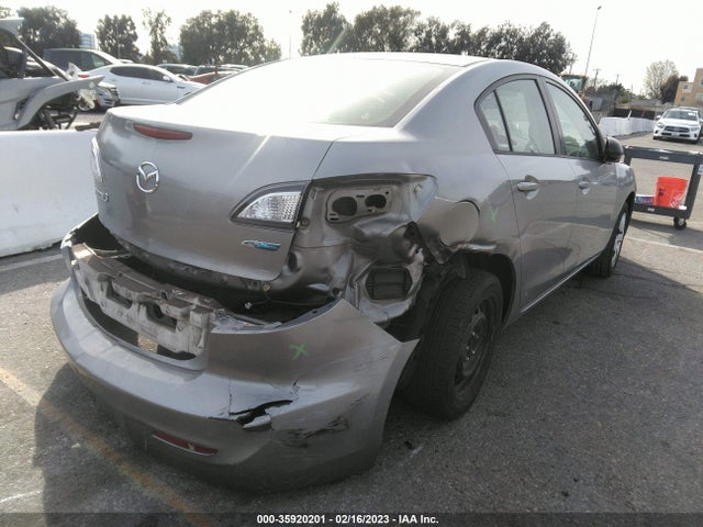2013 MAZDA MAZDA3 I SPORT VIN: JM1BL1UP4D1757545