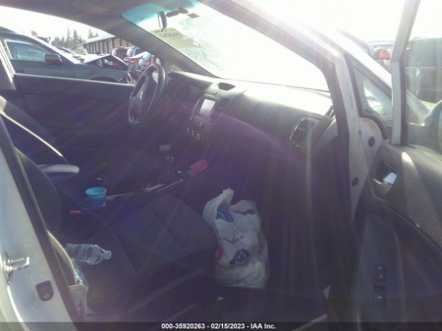 3KPFL4A71JE242468 KIA FORTE LX