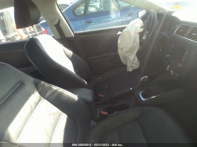 3VWDX7AJ4CM402468 Volkswagen Jetta Sedan Se W
