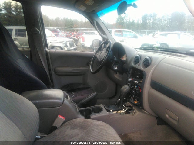 2002 JEEP LIBERTY SPORT VIN: 1J8GL48KX2W211055