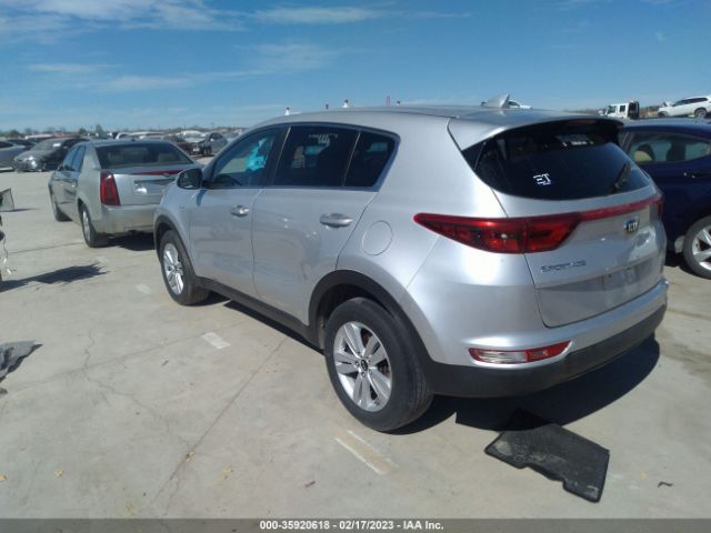 KNDPMCAC8J7382249 KIA Sportage Lx