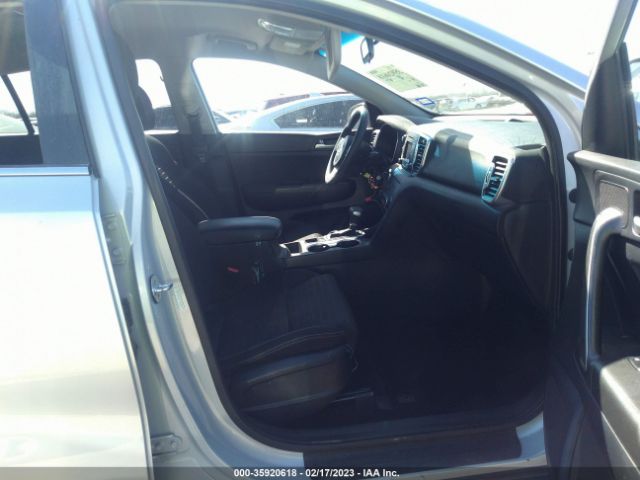 KNDPMCAC8J7382249 KIA Sportage Lx