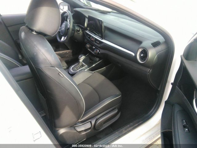 3KPF54AD7NE498684 KIA Forte Gt-line