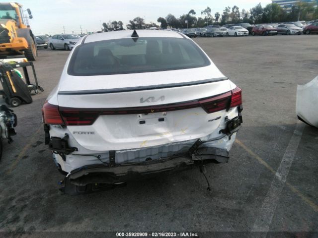 3KPF54AD7NE498684 KIA Forte Gt-line