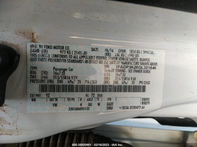 2016 FORD FOCUS SE VIN: 1FADP3K26GL351846