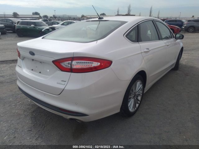 3FA6P0HD9FR170126 Ford FUSION SE