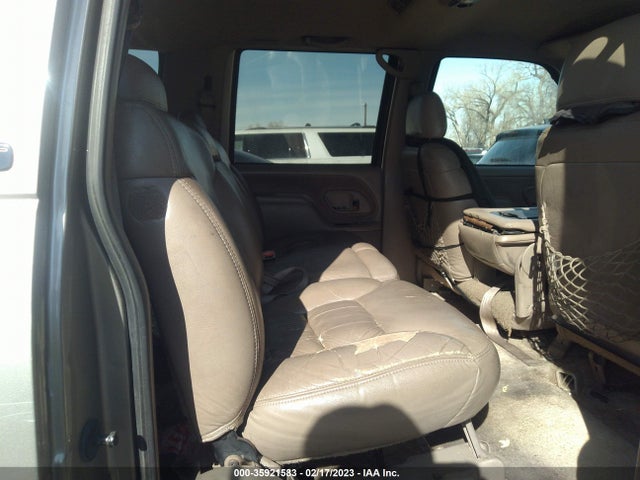 Chevrolet Suburban 1999 3GNGK26J8XG239779 Image 8