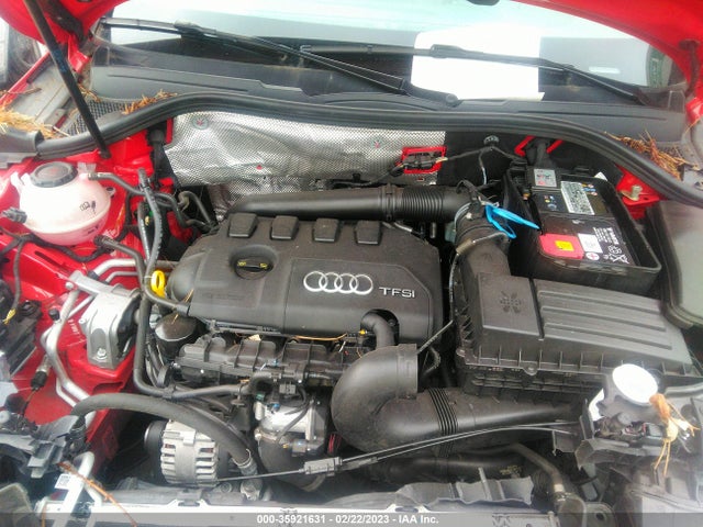 WA1JCCFS8JR033485 Audi Q3 Premium Plus