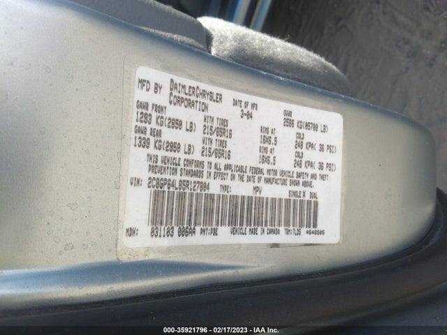 2C8GP64L85R127804 Chrysler Town & Country Limited