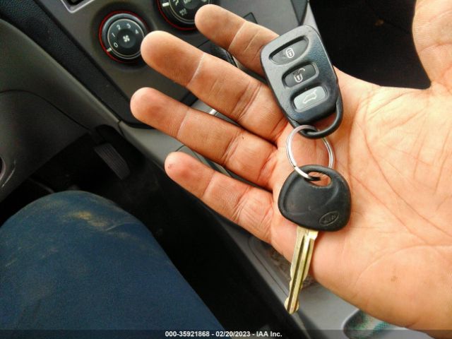 KNAFG528597269571 KIA Rondo Ex