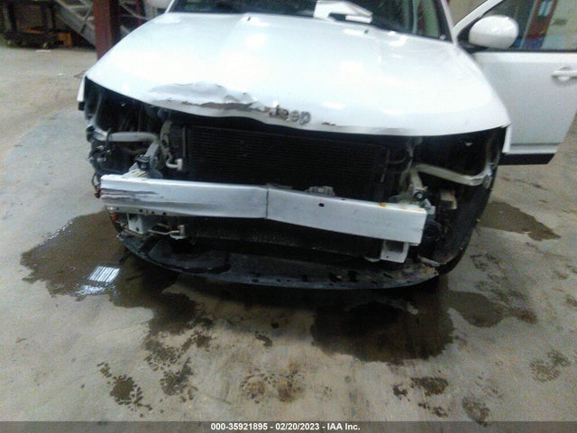 1C4NJCEA6GD666742 Jeep Compass Latitude