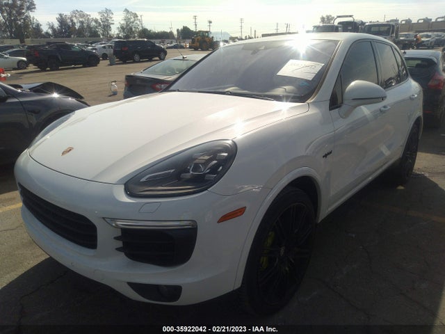 2017 Porsche Cayenne, VIN: WP1AE2A22HLA68956