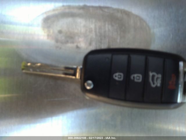 KNDMA5C15G6176033 KIA Sedona L