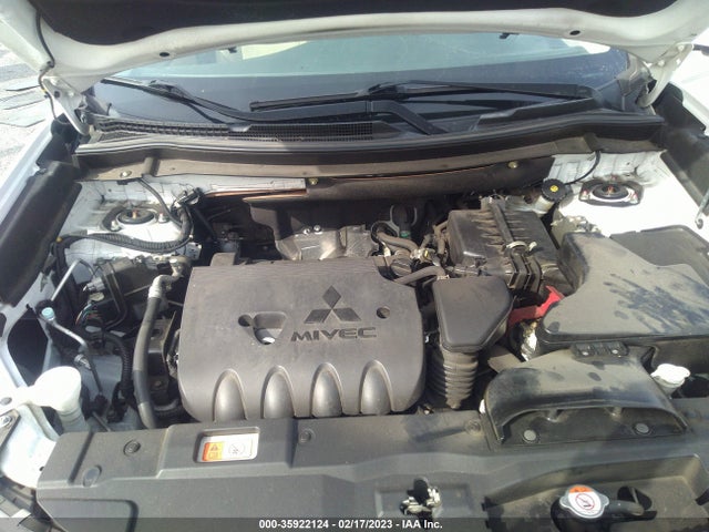 JA4AD3A31HZ062544 Mitsubishi Outlander Se/sel