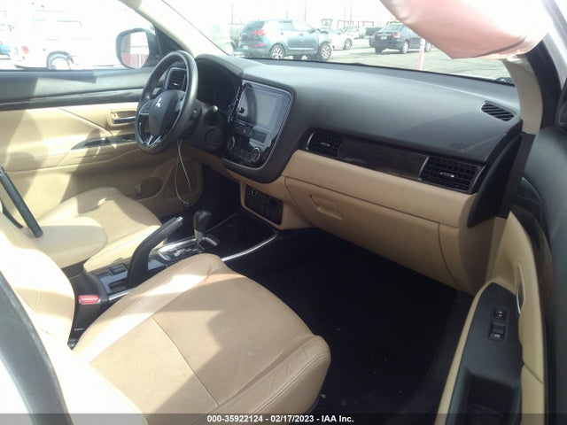JA4AD3A31HZ062544 Mitsubishi Outlander Se/sel