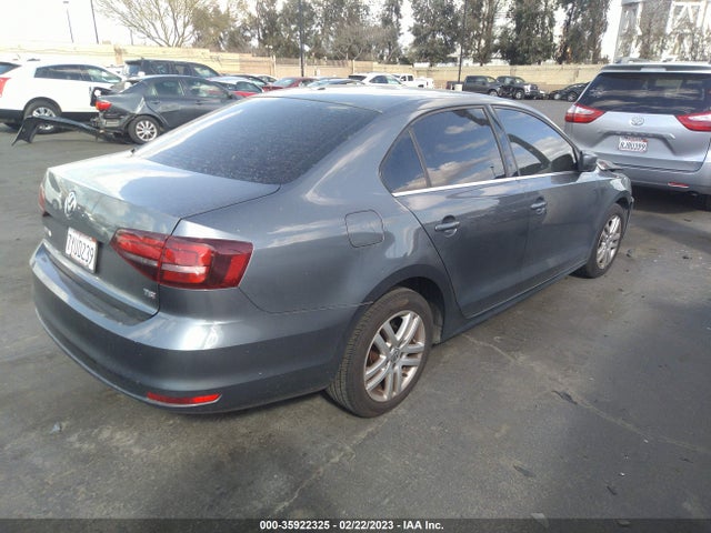 2017 Volkswagen Jetta, VIN: 3VW2B7AJXHM253027