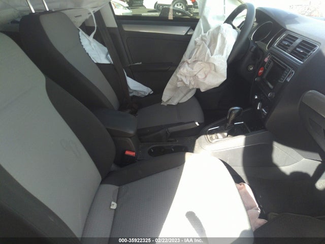 2017 Volkswagen Jetta, VIN: 3VW2B7AJXHM253027