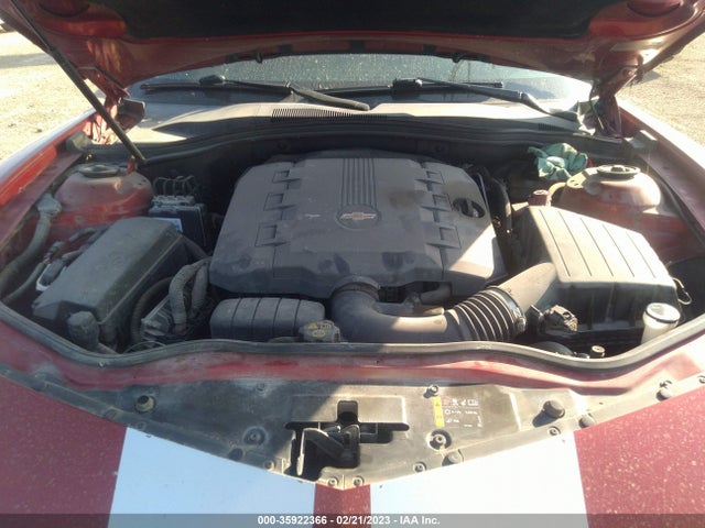 2015 Chevrolet Camaro, VIN: 2G1FB1E36F9106831
