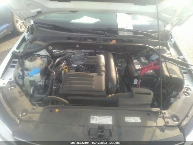 3VW2B7AJ6HM313563 Volkswagen Jetta 1.4t S
