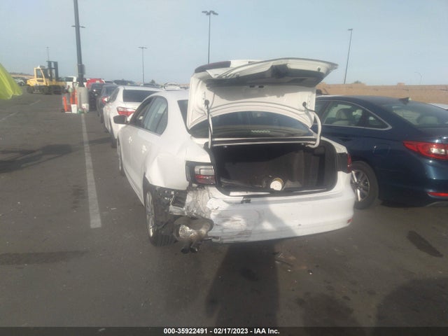 3VW2B7AJ6HM313563 Volkswagen Jetta 1.4t S