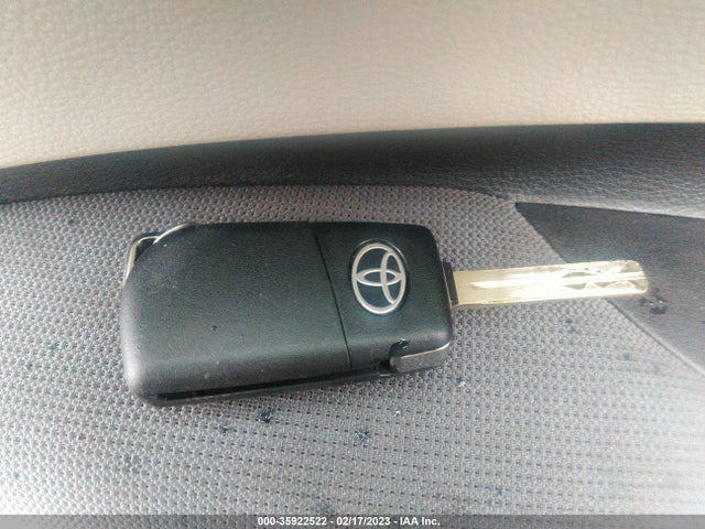 Toyota COROLLA LE 2022 5YFEPMAE5NP332709 Image 3