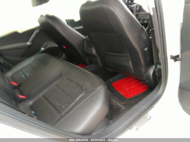 1VWDT7A37HC040500 Volkswagen Passat R-line W/comfort Pkg