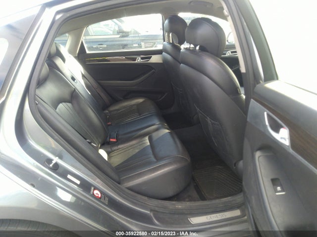2015 Hyundai Genesis, VIN: KMHGN4JE2FU039770
