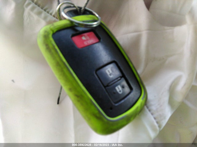 2015 Toyota Prius, VIN: JTDKDTB3XF1089892