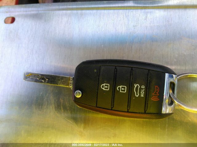 3KPA24AB9KE248523 KIA RIO S