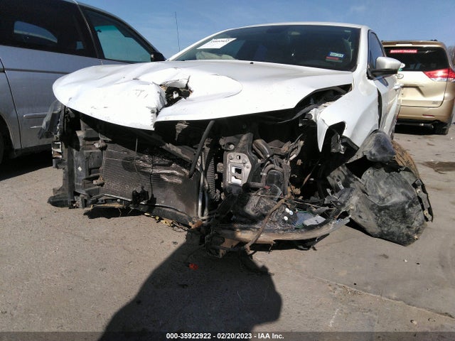 Chrysler 200 Limited 2015 1C3CCCAB1FN674695 Image 6