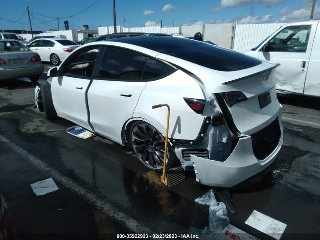 Tesla Model Y Performance 2022 7SAYGDEFXNF517577 Image 4