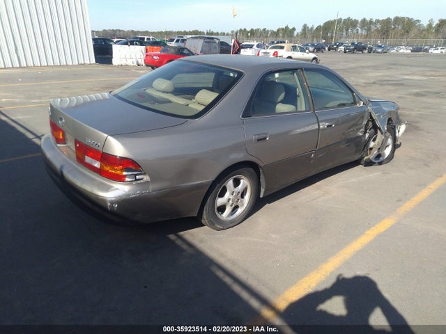 JT8BF28G5W0139360 Lexus ES 300 LUXURY SPORT SDN