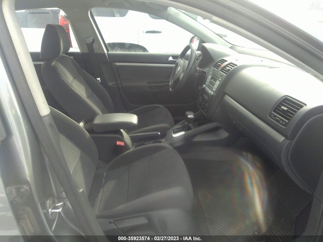 3VWJZ71K09M128748 Volkswagen Jetta Sedan S
