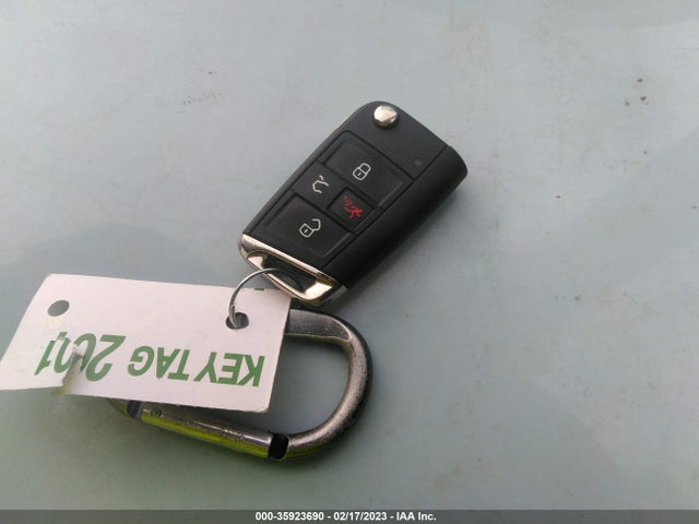 3VV2B7AX7JM000701 Volkswagen Tiguan Sel/se