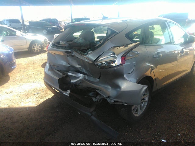 Ford FOCUS SE 2017 1FADP3K27HL259775 Image 6
