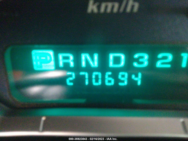Chevrolet Suburban Lt 2002 3GNFK16Z52G231269 Image 8