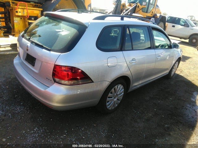 3VWPZ7AJ3BM677948 Volkswagen Jetta Sportwagen S