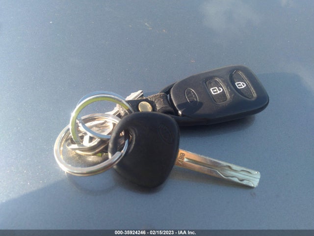 KIA SORENTO LX 2013 5XYKT4A26DG411720 Image 3