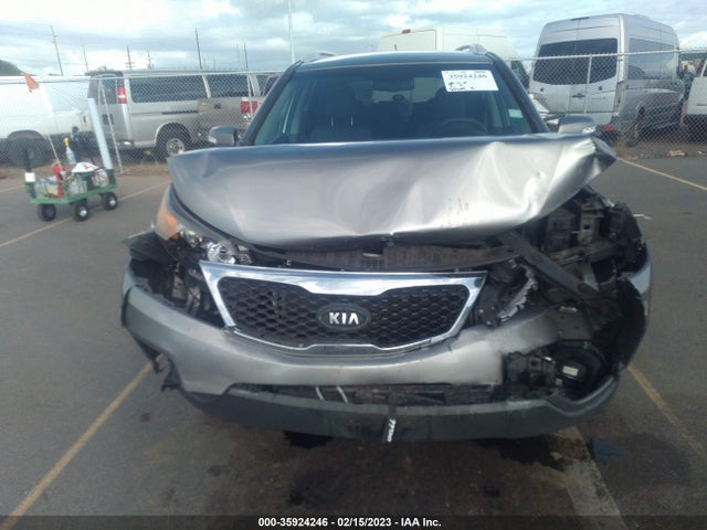KIA SORENTO LX 2013 5XYKT4A26DG411720 Image 8